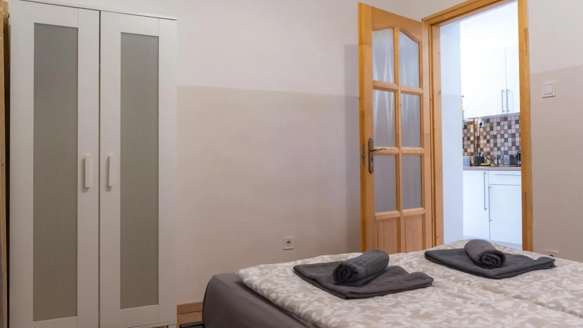Cozy Apartment In Akacfa Street Budapeszt Węgry