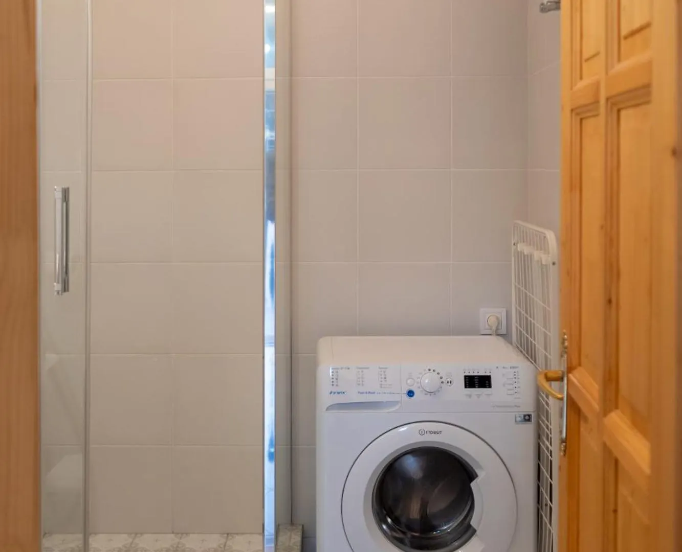 Cozy Apartment In Akacfa Street Budapeszt Węgry