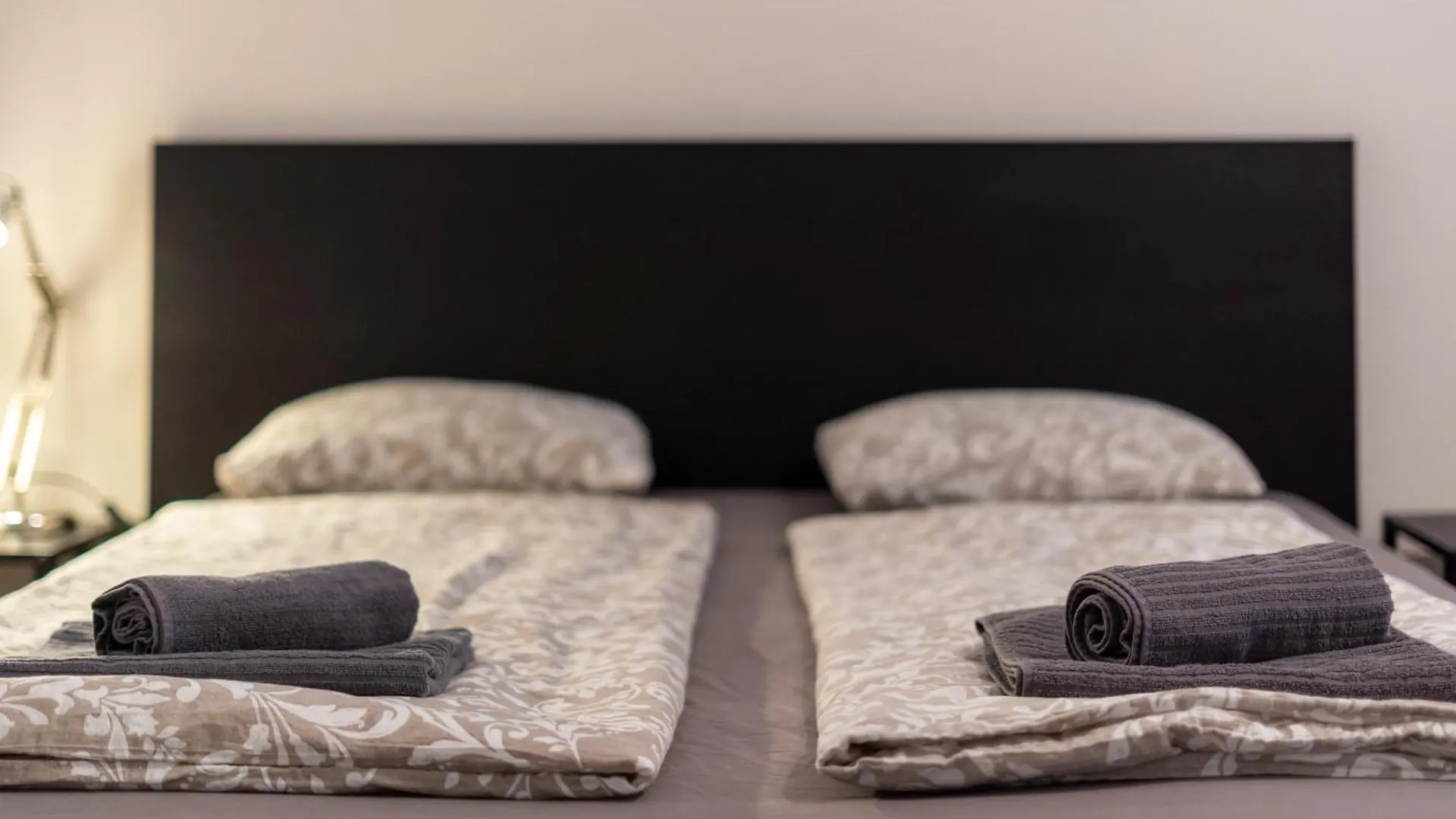 בודפשט Cozy Apartment In Akacfa Street